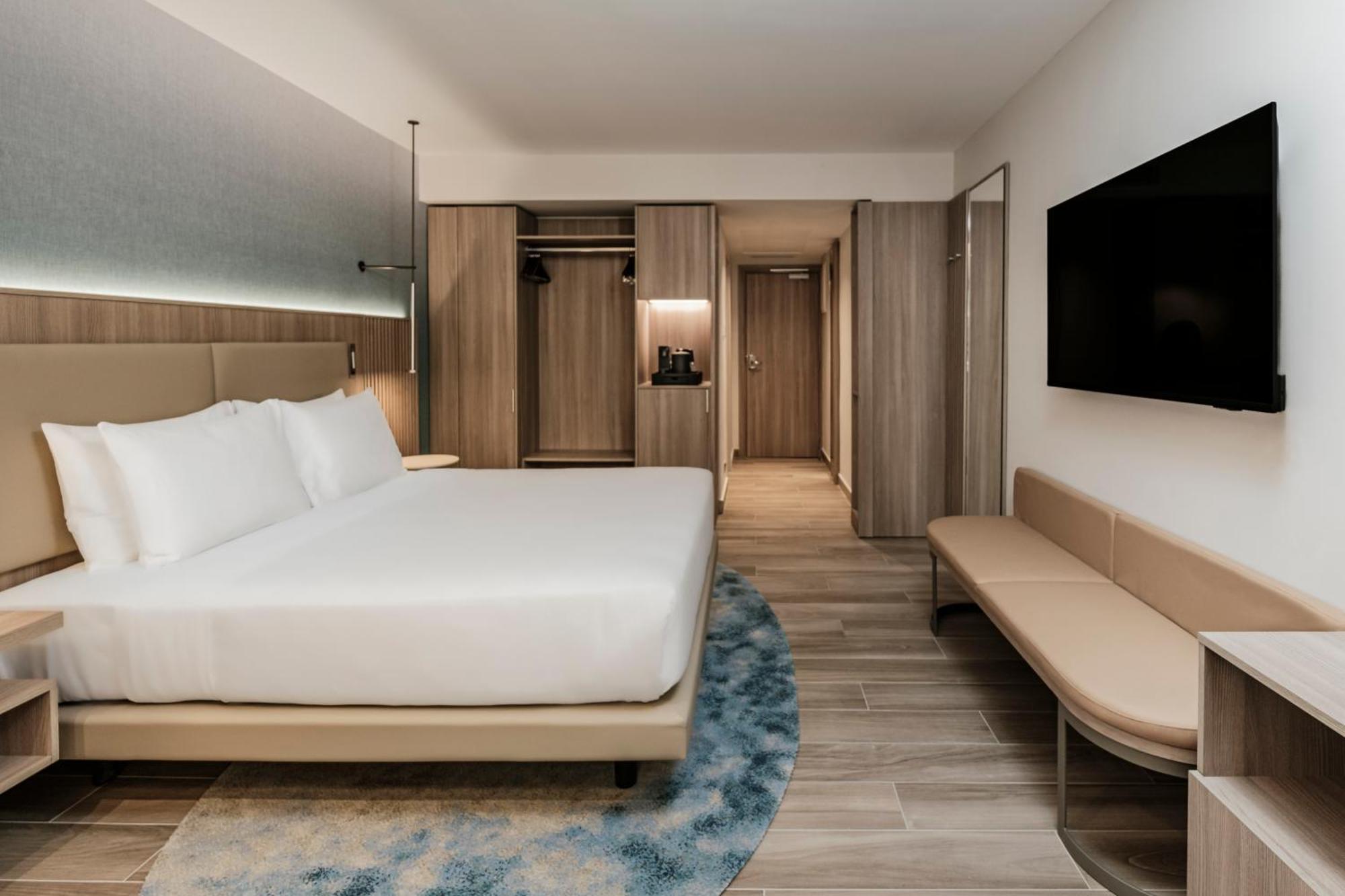 Отель Courtyard By Marriott Слима Экстерьер фото