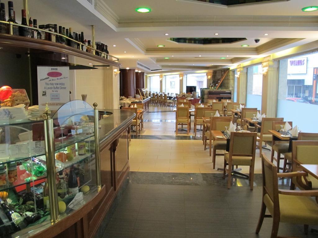 Отель Courtyard By Marriott Слима Экстерьер фото